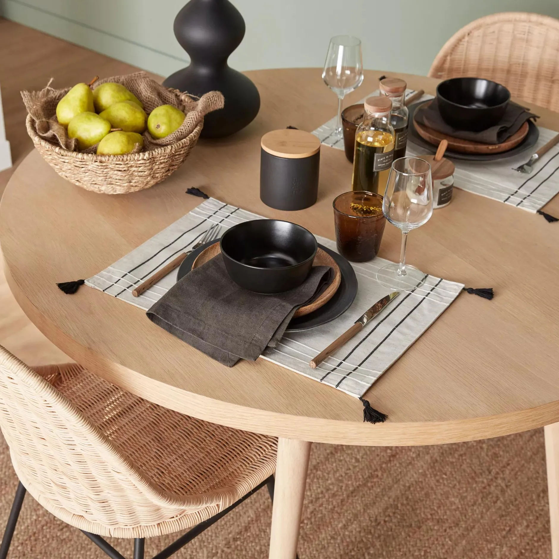 Outlet Set of 4 Fabric Placemats with Tassels Dinnerware|Tablecloths & Placemats