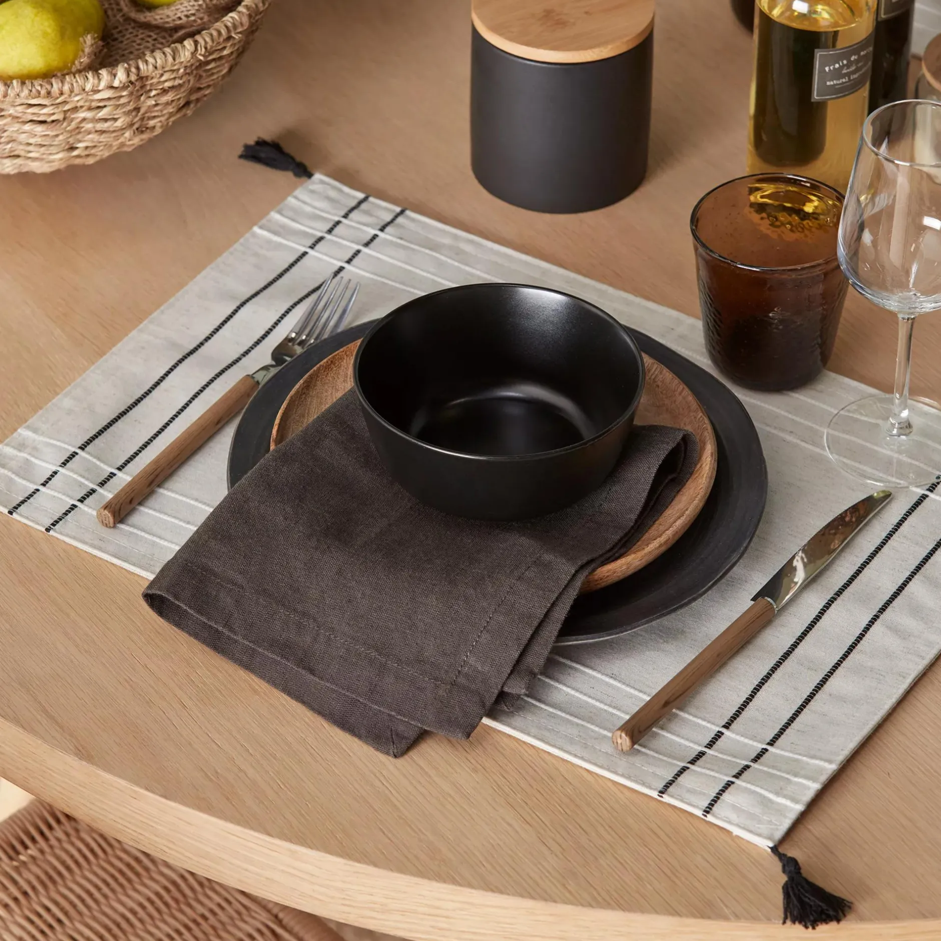 Outlet Set of 4 Fabric Placemats with Tassels Dinnerware|Tablecloths & Placemats