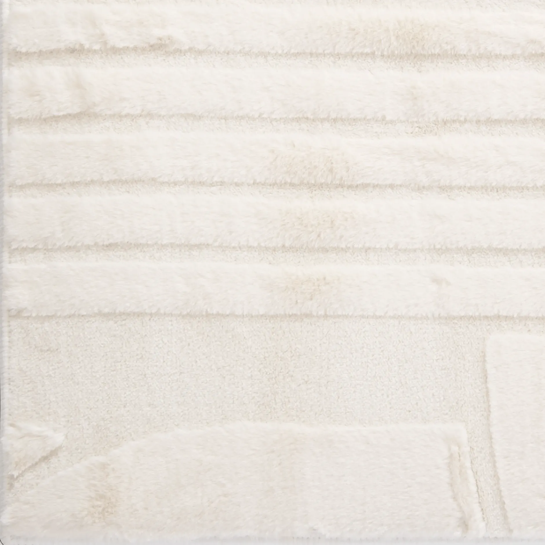 Online Suri Faux Fur Rug Rugs